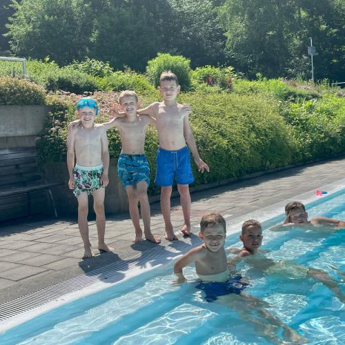 Schwimmunterricht 2a 3