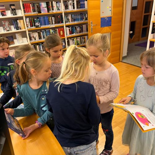 Büchereibesuch 1a sep 25 1