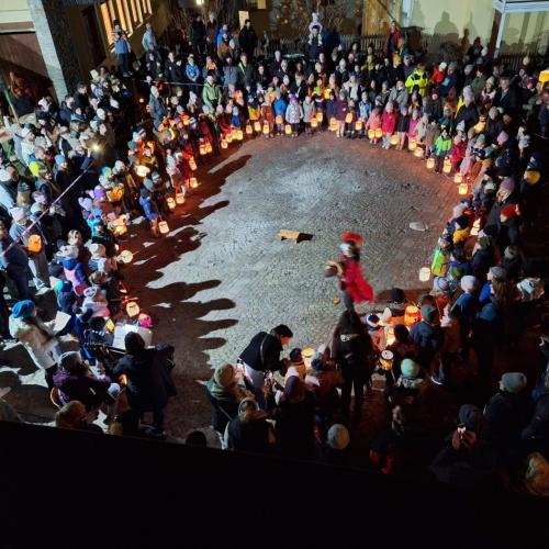 Martinsfest auf dem Schulplatz