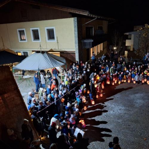 Martinsfest auf dem Schulplatz